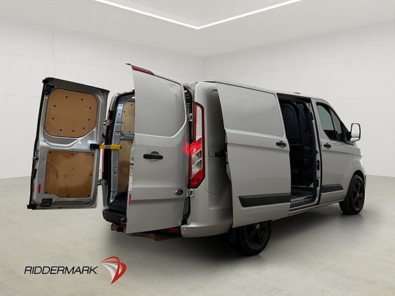 Ford Transit Custom 11 of 30