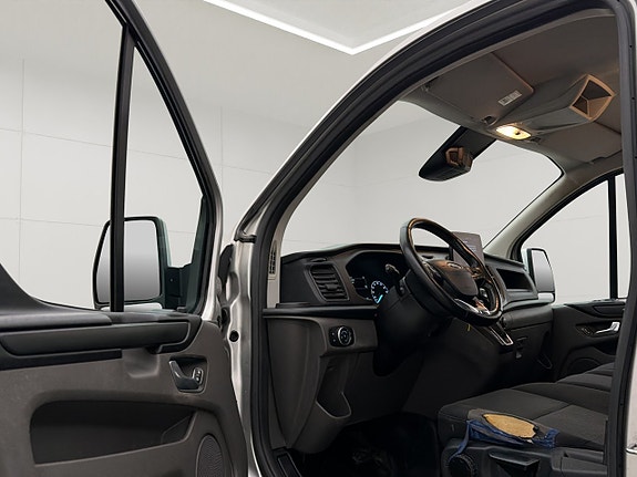 Ford Transit Custom 15 of 30