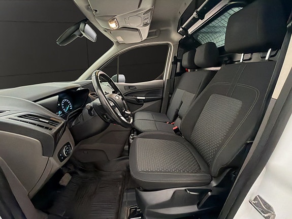 Ford Transit Connect 15 of 30