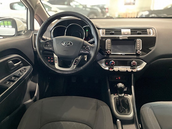 Kia Rio 11 of 22