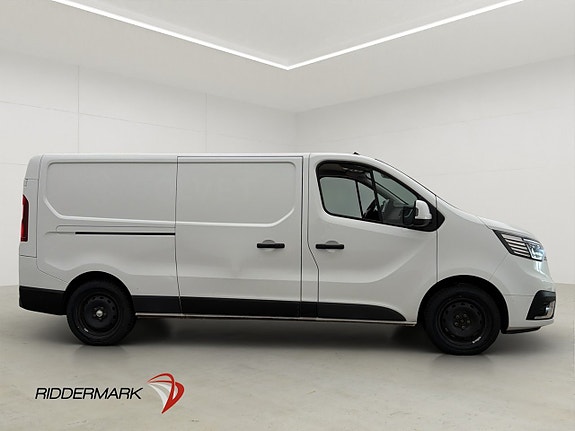 Renault Trafic 2 of 30