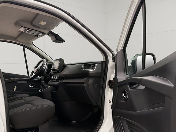 Renault Trafic 29 of 30