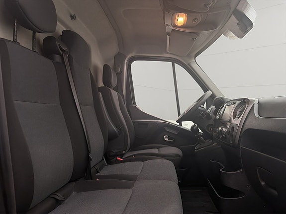 Renault Master 27 of 30