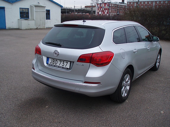 Opel Astra 8 of 8
