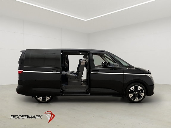 Volkswagen Multivan 14 of 30
