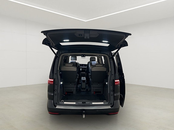 Volkswagen Multivan 15 of 30