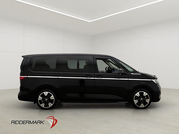 Volkswagen Multivan 2 of 30