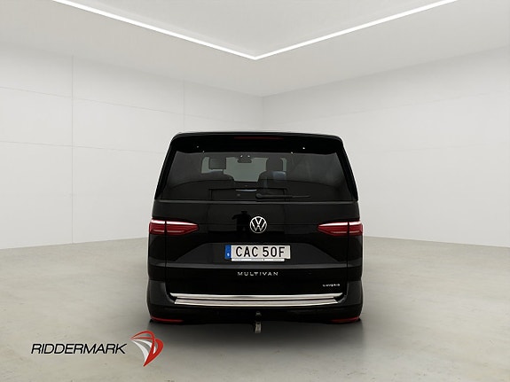 Volkswagen Multivan 8 of 30