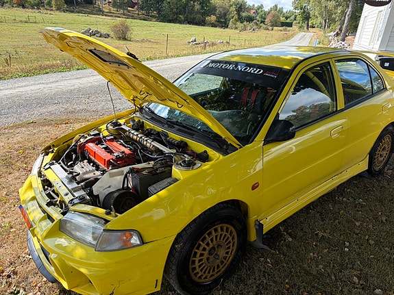 Mitsubishi Lancer 9 of 13