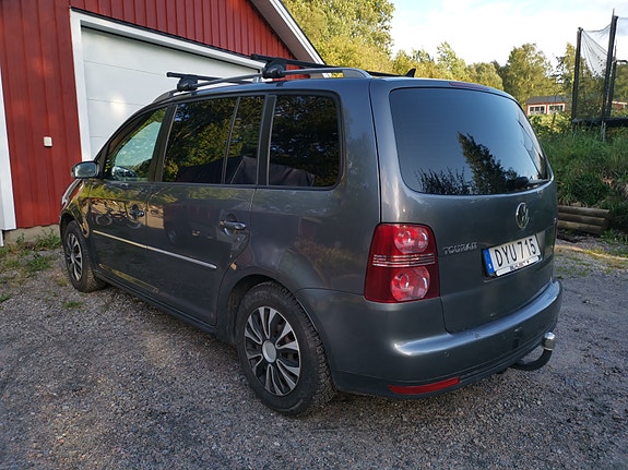 Volkswagen Touran 5 of 12