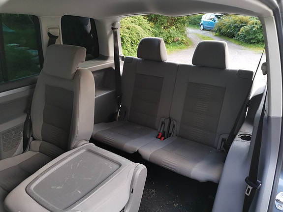 Volkswagen Touran 9 of 12