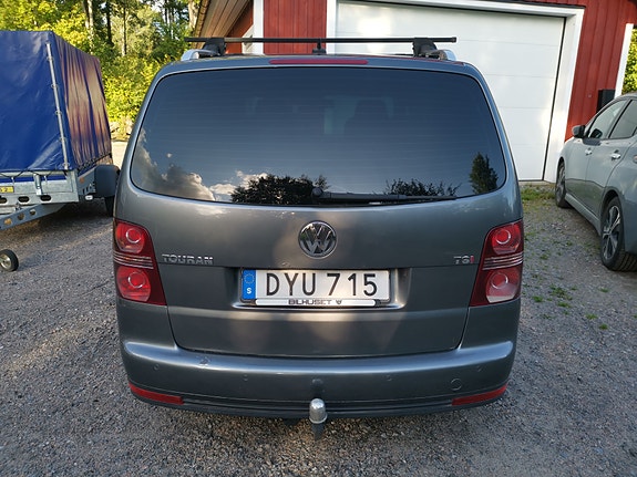 Volkswagen Touran 4 of 12