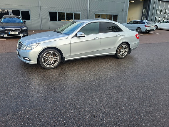 Mercedes-Benz E250 2 of 10