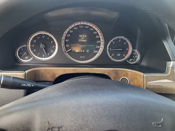 Mercedes-Benz E250 7 of 10