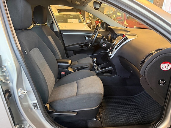 Kia Ceed 21 of 29