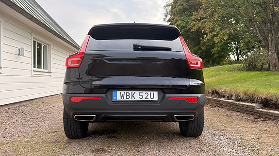 Volvo XC40 3 of 10