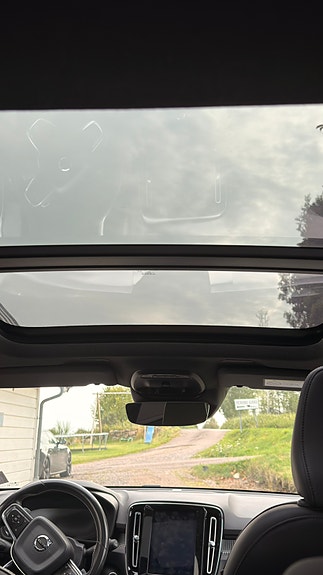 Volvo XC40 8 of 10