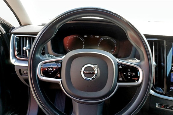 Volvo S60 7 of 9