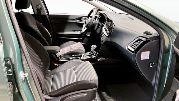 Kia Ceed 3 of 16