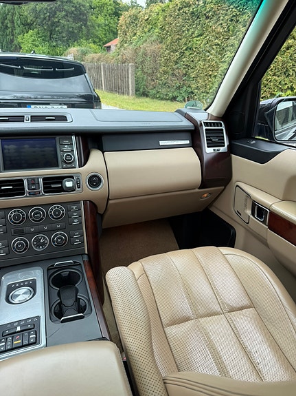Land Rover Range Rover 3 of 13