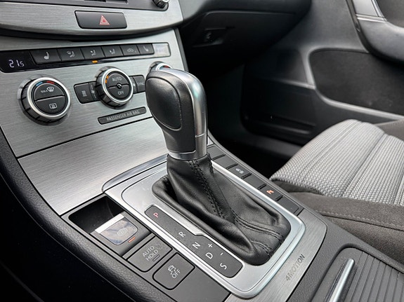 Volkswagen Passat 18 of 22