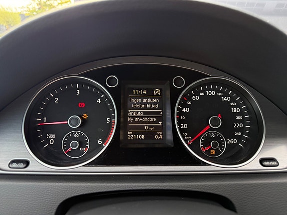 Volkswagen Passat 22 of 22