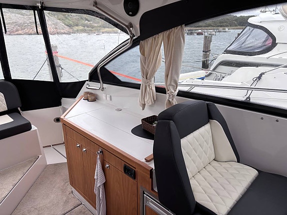 Grandezza 34OC / Volvo Penta  380HK DPI / 2020 / Vitarinbyte 3 of 12