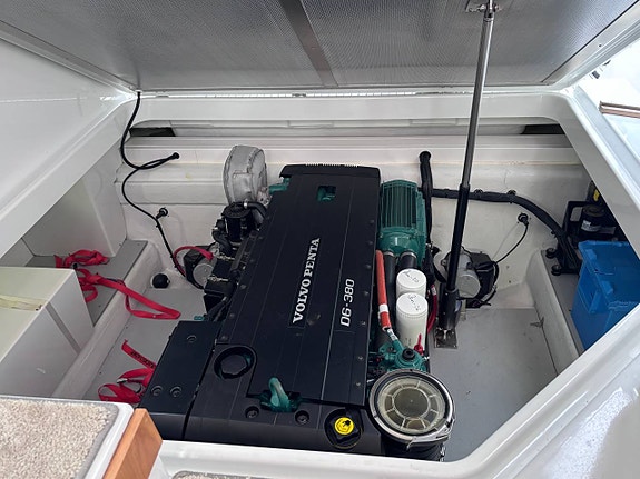 Grandezza 34OC / Volvo Penta  380HK DPI / 2020 / Vitarinbyte 12 of 12