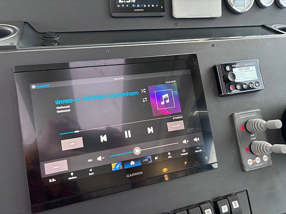 Grandezza 34OC / Volvo Penta  380HK DPI / 2020 / Vitarinbyte 8 of 12