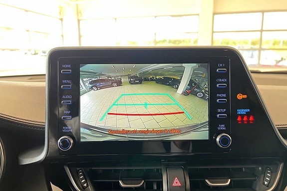 Toyota C-HR 15 of 21