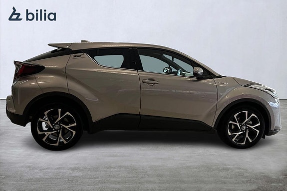 Toyota C-HR 18 of 21