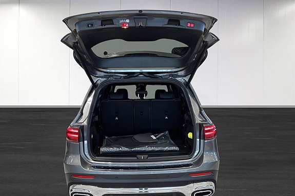 Mercedes-Benz GLB220 d 16 of 19
