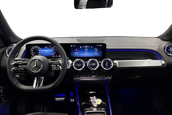 Mercedes-Benz GLB220 d 12 of 19