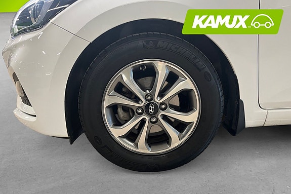 Hyundai i20 8 of 24