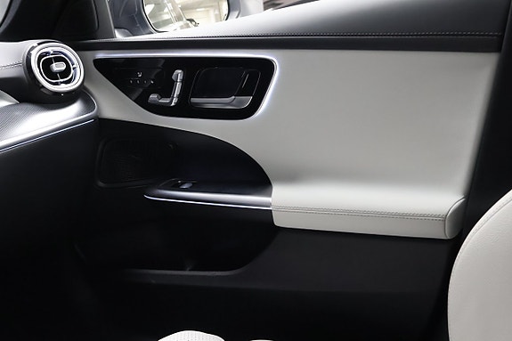 Mercedes-Benz C300 e 27 of 27