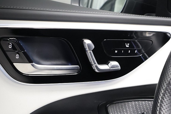 Mercedes-Benz C300 e 18 of 27