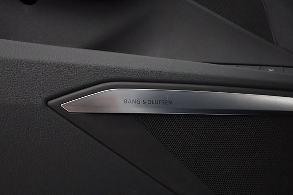 Audi Q8 e-tron 28 of 30