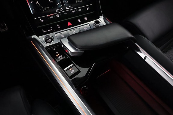 Audi Q8 e-tron 26 of 30