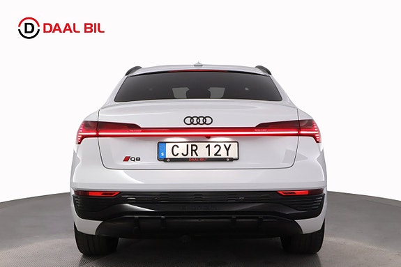 Audi Q8 e-tron 7 of 30