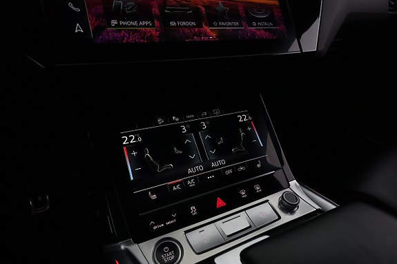 Audi Q8 e-tron 24 of 30