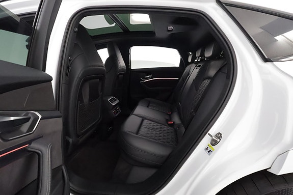 Audi Q8 e-tron 12 of 30