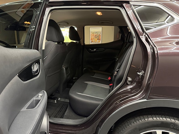 Nissan Qashqai 4 of 17