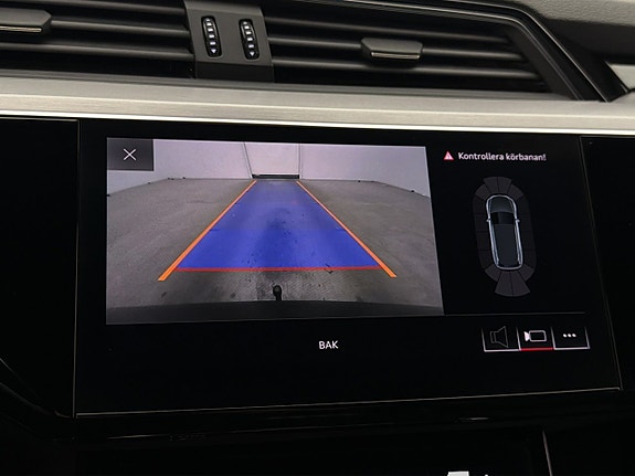 Audi e-tron 21 of 30