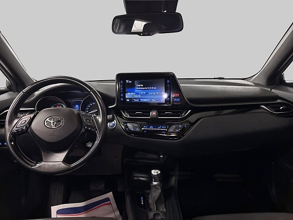 Toyota C-HR 12 of 22