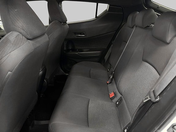 Toyota C-HR 11 of 22