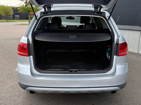 Volkswagen Passat Alltrack 14 of 21
