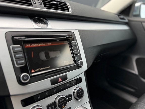 Volkswagen Passat Alltrack 18 of 21