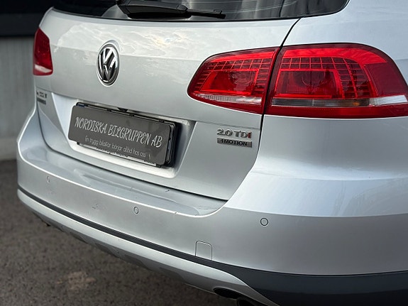 Volkswagen Passat Alltrack 9 of 21