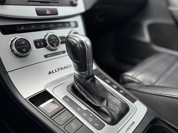 Volkswagen Passat Alltrack 17 of 21