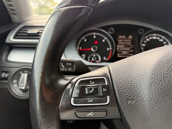 Volkswagen Passat Alltrack 19 of 21